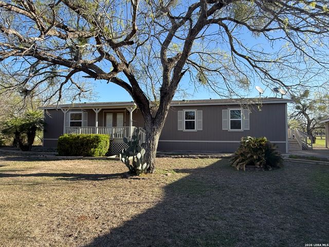 333 Fairway Circle, Brackettville, TX 78832