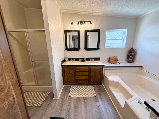 333 Fairway Circle, Brackettville, TX 78832