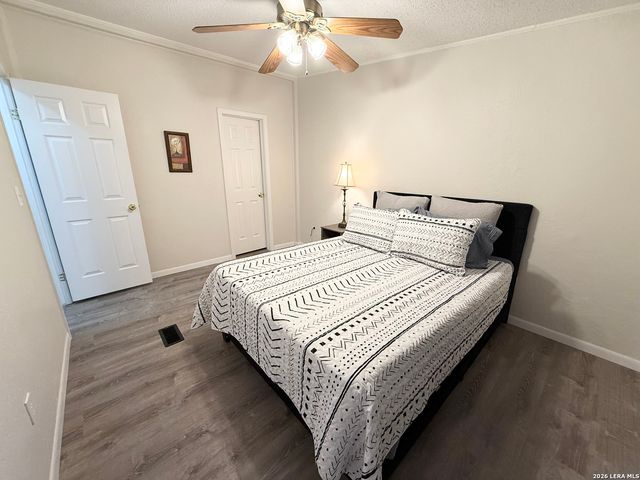 333 Fairway Circle, Brackettville, TX 78832