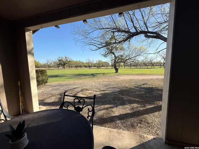 333 Fairway Circle, Brackettville, TX 78832