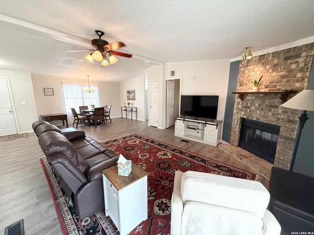 333 Fairway Circle, Brackettville, TX 78832