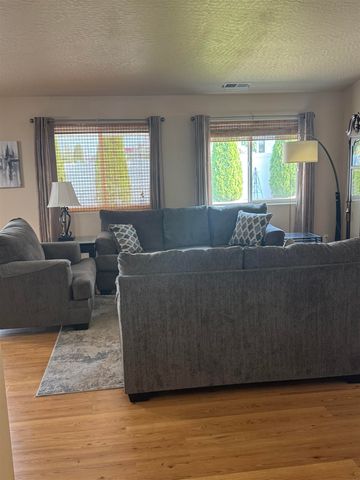 722 N Mamer Ln, Spokane Valley, WA 99216