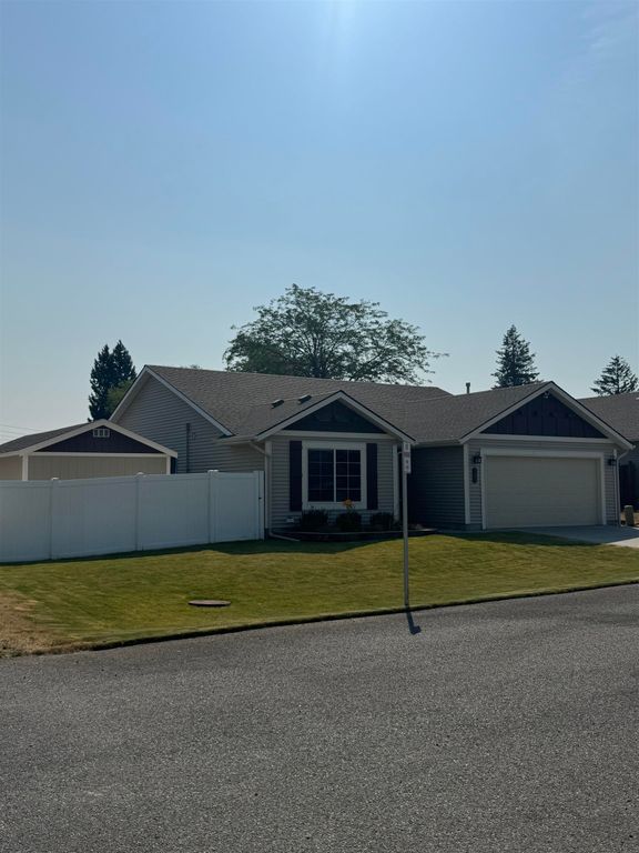 722 N Mamer Ln, Spokane Valley, WA 99216