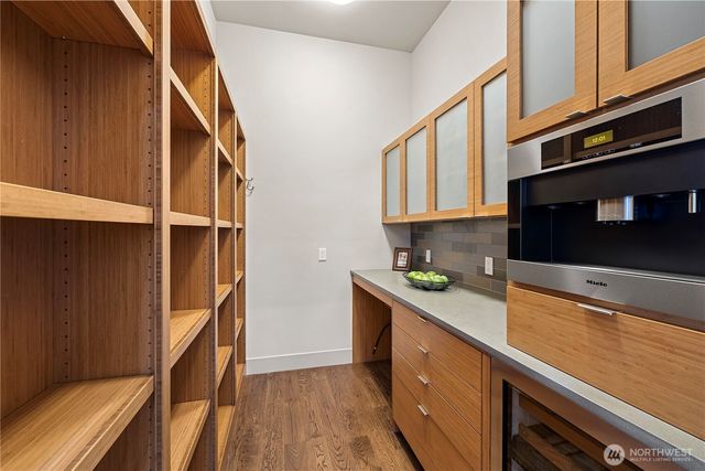 1014 Belfair Road, Bellevue, WA 98004