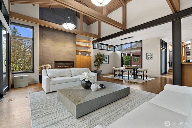 1014 Belfair Road, Bellevue, WA 98004