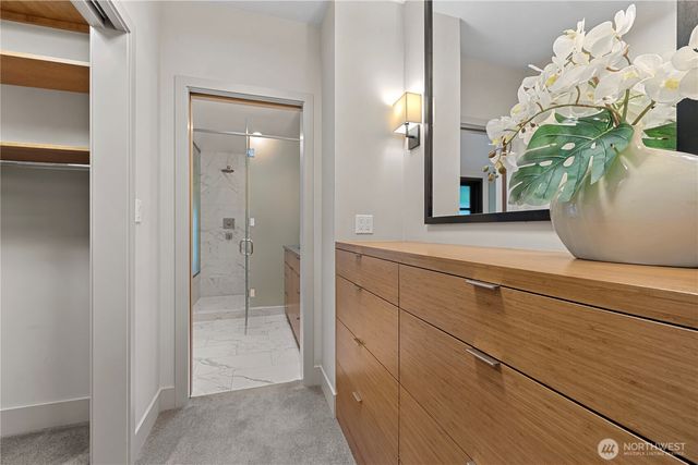 1014 Belfair Road, Bellevue, WA 98004