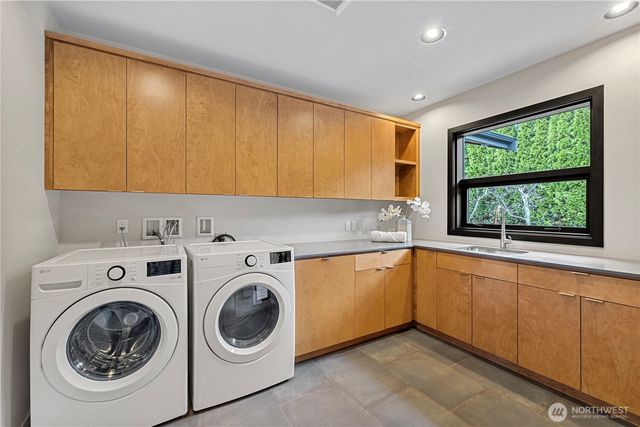 1014 Belfair Road, Bellevue, WA 98004