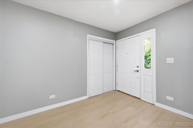 557 Willard Avenue, Elgin, IL 60120
