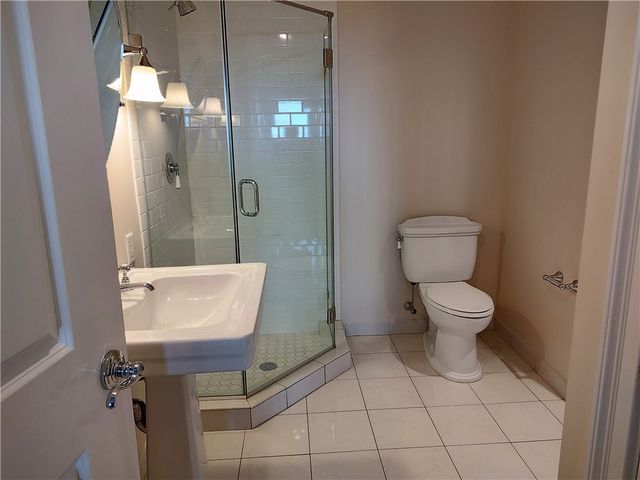 1 Tower Drive 303, Portsmouth, RI 02871