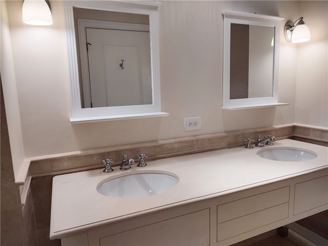 1 Tower Drive 303, Portsmouth, RI 02871