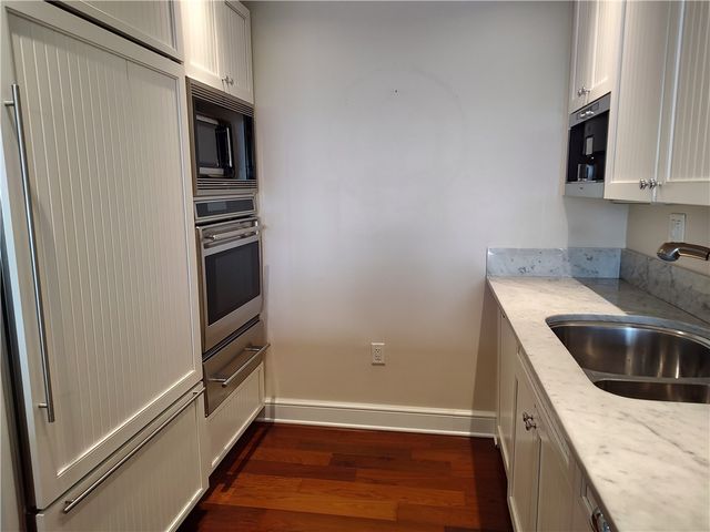 1 Tower Drive 303, Portsmouth, RI 02871