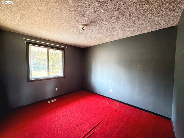 10800 Se KATHY Ln, Boring, OR 97009