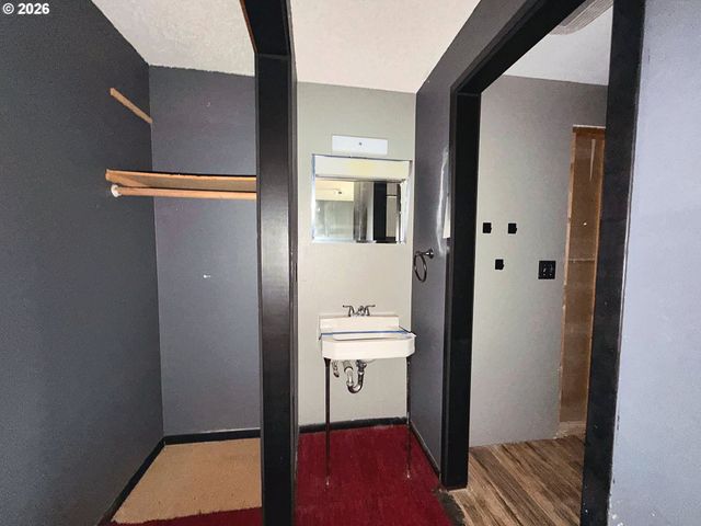10800 Se KATHY Ln, Boring, OR 97009