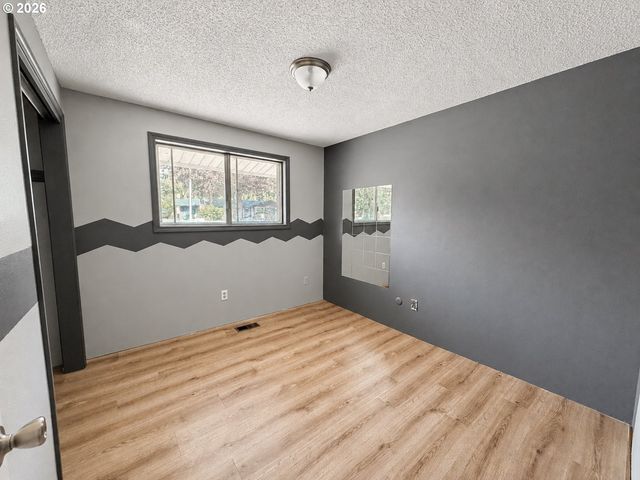 10800 Se KATHY Ln, Boring, OR 97009