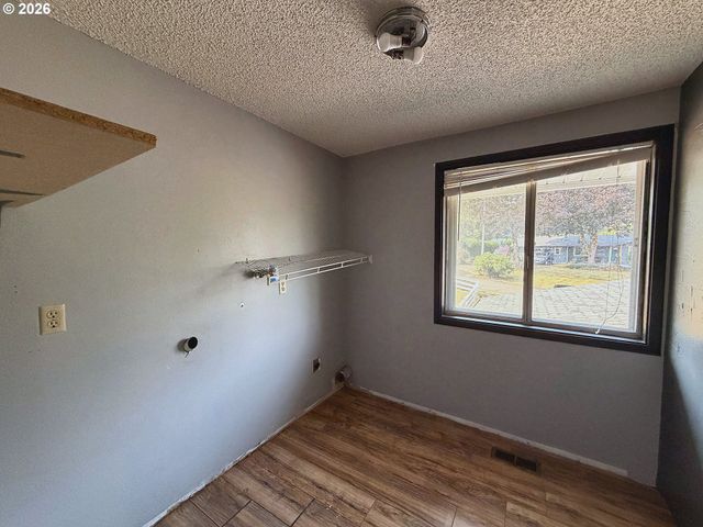 10800 Se KATHY Ln, Boring, OR 97009