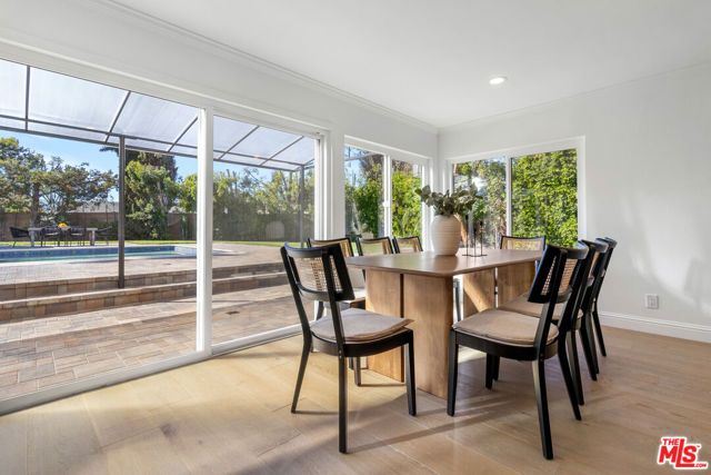 22935 Sylvan Street, Woodland Hills (los Angeles), CA 91367