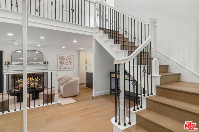 22935 Sylvan Street, Woodland Hills (los Angeles), CA 91367