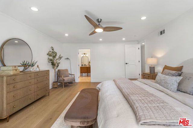 22935 Sylvan Street, Woodland Hills (los Angeles), CA 91367