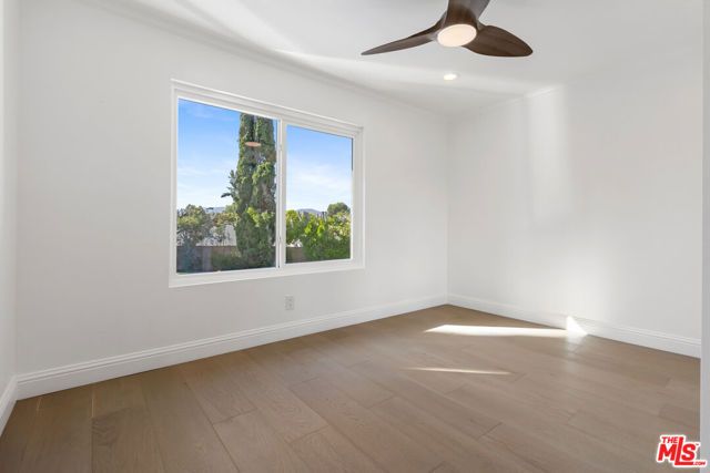22935 Sylvan Street, Woodland Hills (los Angeles), CA 91367