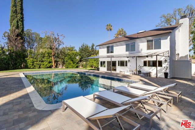22935 Sylvan Street, Woodland Hills (los Angeles), CA 91367