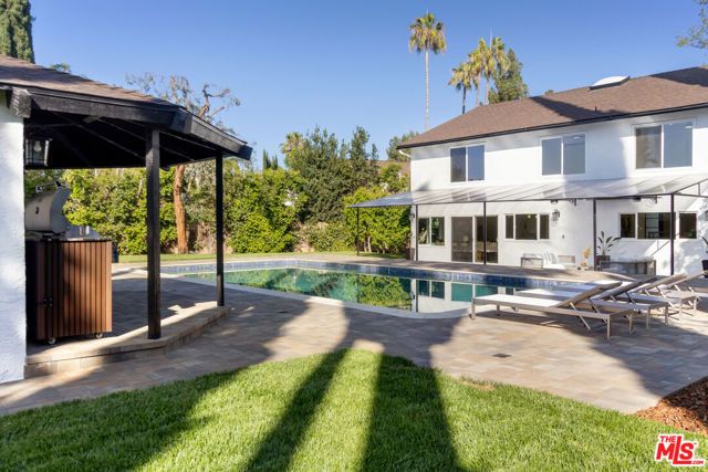 22935 Sylvan Street, Woodland Hills (los Angeles), CA 91367
