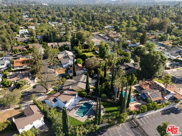 22935 Sylvan Street, Woodland Hills (los Angeles), CA 91367
