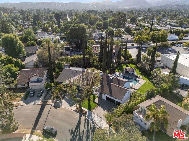 22935 Sylvan Street, Woodland Hills (los Angeles), CA 91367