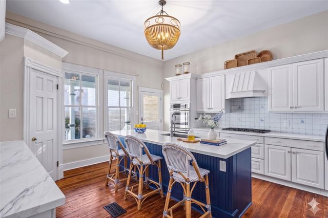 2207 Bernardo De Galvez, Galveston, TX 77550