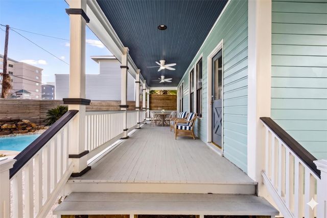2207 Bernardo De Galvez, Galveston, TX 77550