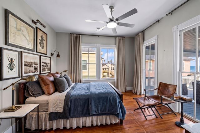2207 Bernardo De Galvez, Galveston, TX 77550