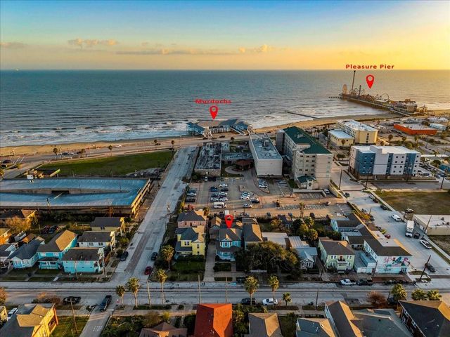 2207 Bernardo De Galvez, Galveston, TX 77550