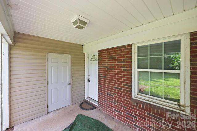 1400 Lasalle Street, Charlotte, NC 28216