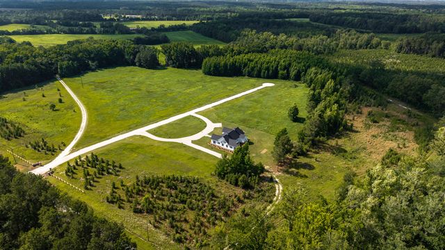 1646 Cleveland Street, Elloree, SC 29047