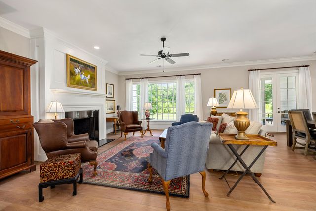 1646 Cleveland Street, Elloree, SC 29047