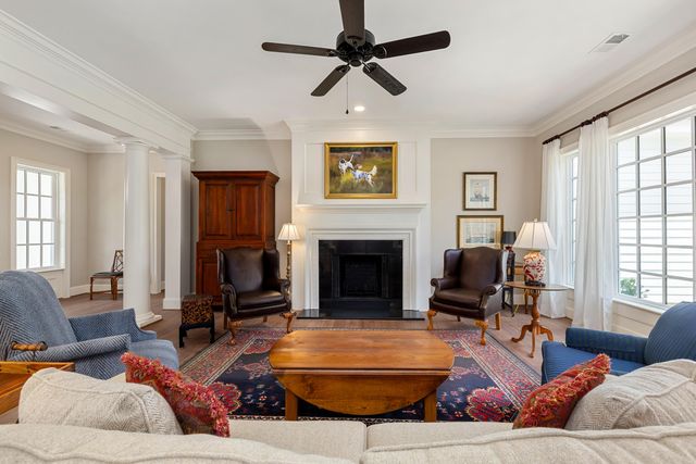 1646 Cleveland Street, Elloree, SC 29047