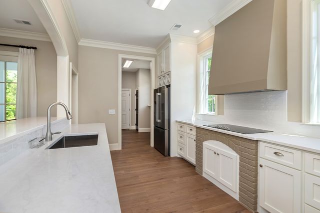 1646 Cleveland Street, Elloree, SC 29047