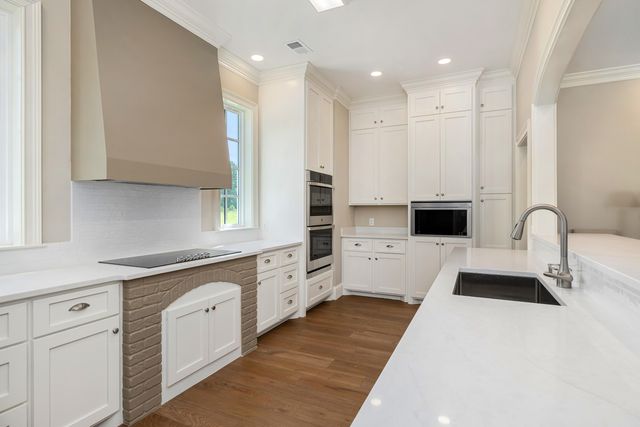 1646 Cleveland Street, Elloree, SC 29047