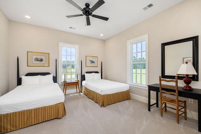 1646 Cleveland Street, Elloree, SC 29047