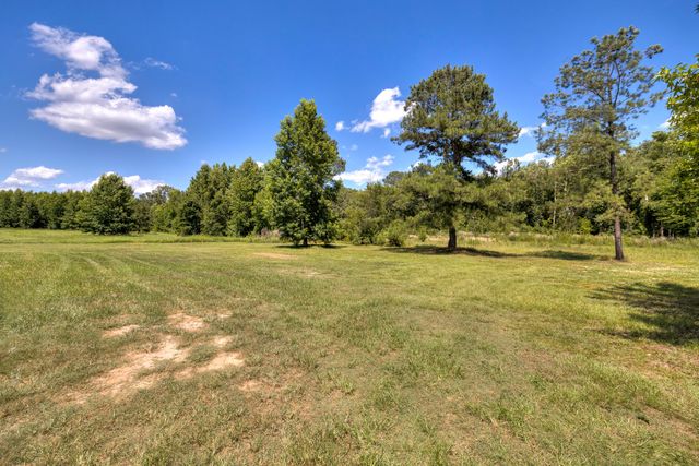1646 Cleveland Street, Elloree, SC 29047