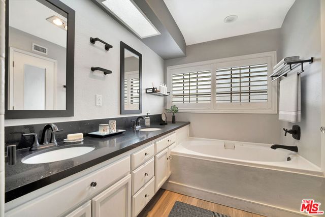 7100 Balboa Boulevard 703, Van Nuys, CA 91406