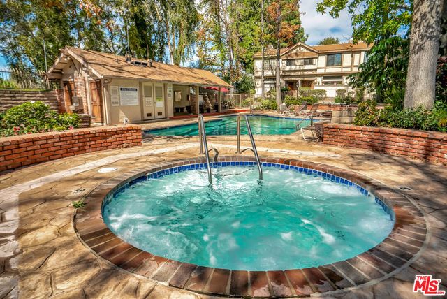 7100 Balboa Boulevard 703, Van Nuys, CA 91406