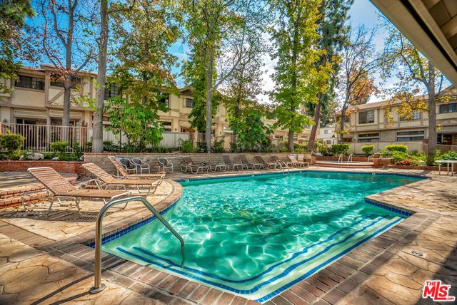 7100 Balboa Boulevard 703, Van Nuys, CA 91406