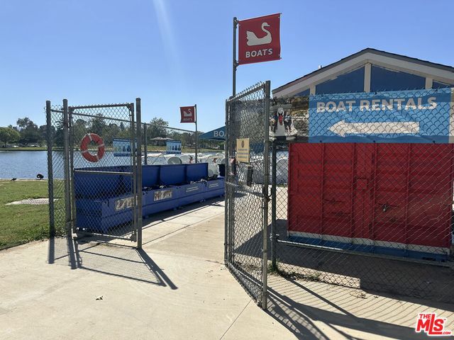 7100 Balboa Boulevard 703, Van Nuys, CA 91406