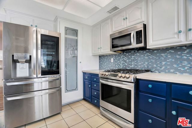 7100 Balboa Boulevard 703, Van Nuys, CA 91406