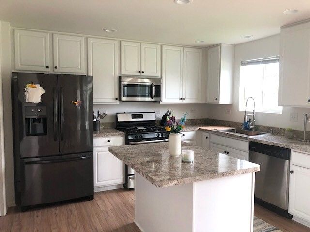 900 Heartland Park Lane, Antioch, IL 60002