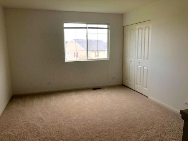 900 Heartland Park Lane, Antioch, IL 60002