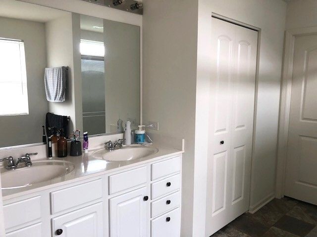 900 Heartland Park Lane, Antioch, IL 60002