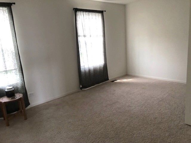 900 Heartland Park Lane, Antioch, IL 60002
