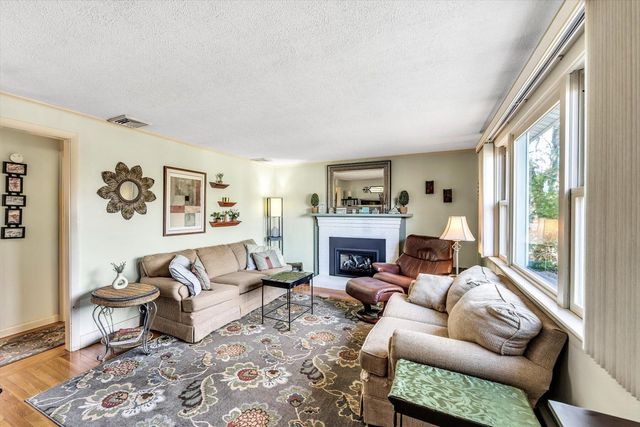 48 Maple Street, Buzzards Bay, MA 02532