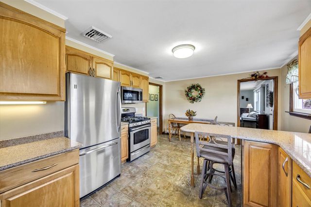 48 Maple Street, Buzzards Bay, MA 02532